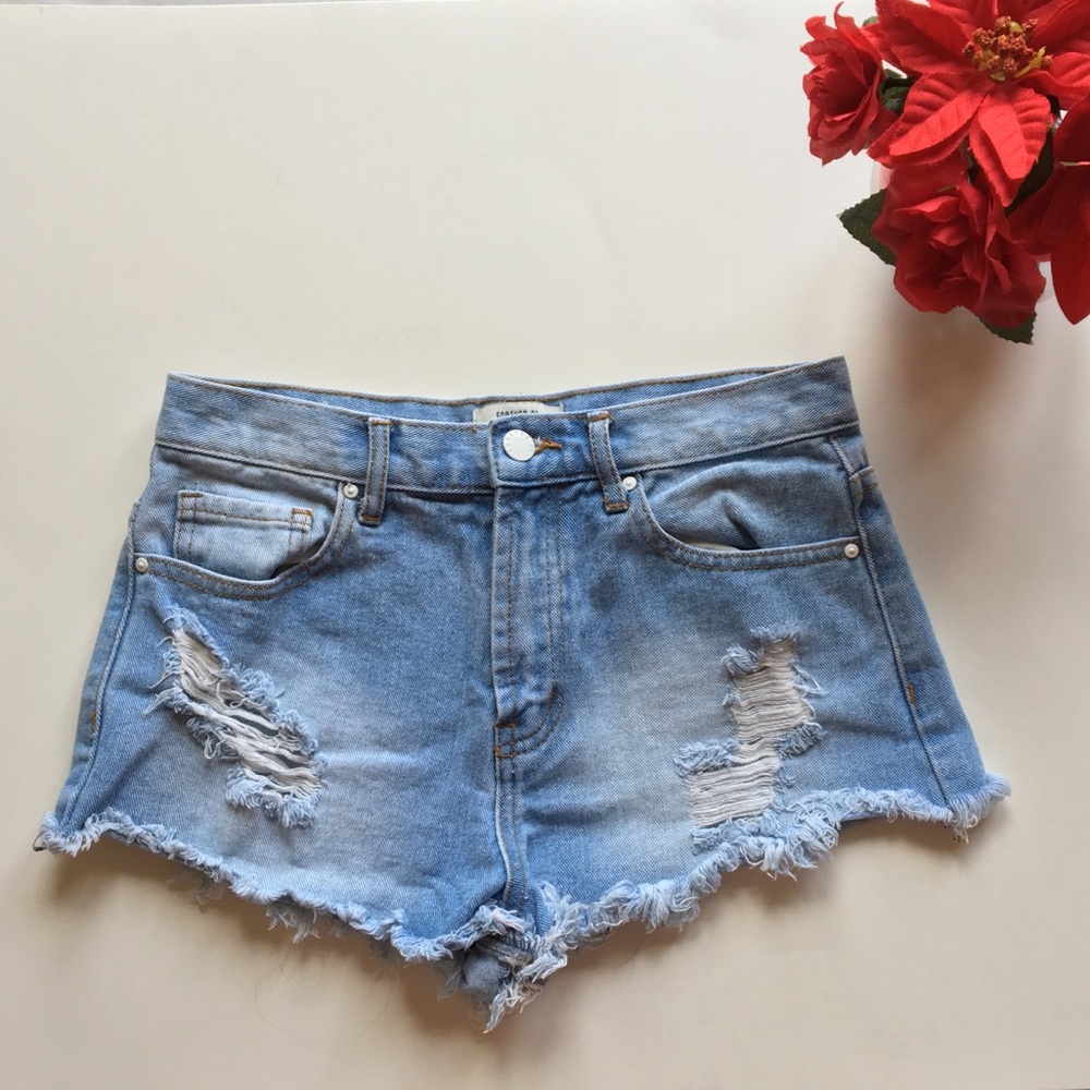 Jean Shorts Distressed Style